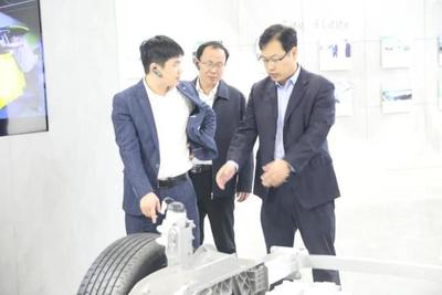 朱新華率隊赴江淮汽車集團考察調研，助力市場深化布局
