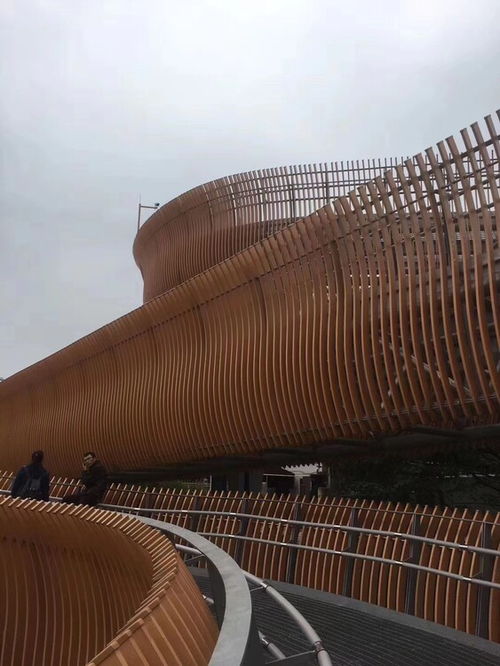 供應s波浪弧形轉印木紋鋁方通量大從優(yōu)